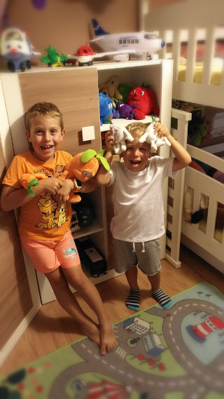 Ignaś i Maksio z zegarkiem CALMEAN Child Watch Touch